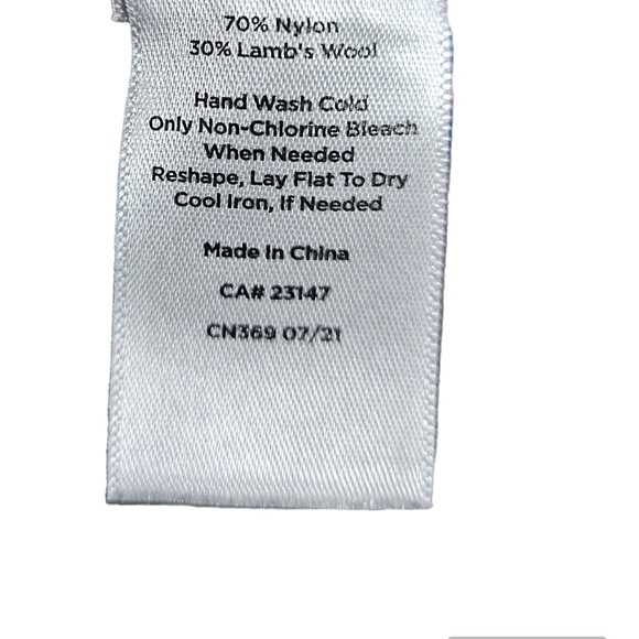 Talbots Fair Isle Crew Neck Pink/Green Wool Blend Sweater Sz M - Picture 2 of 5